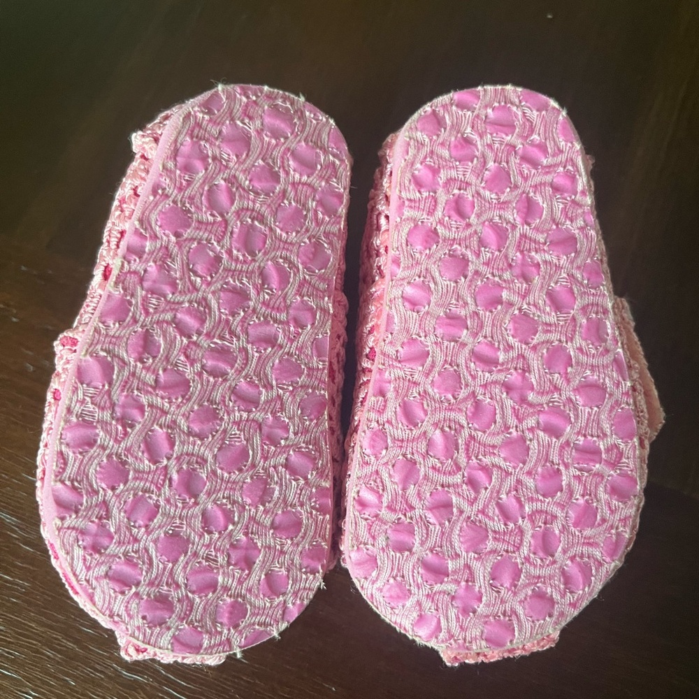 TOMS pink lace overlay shoes - Picture 2 of 2